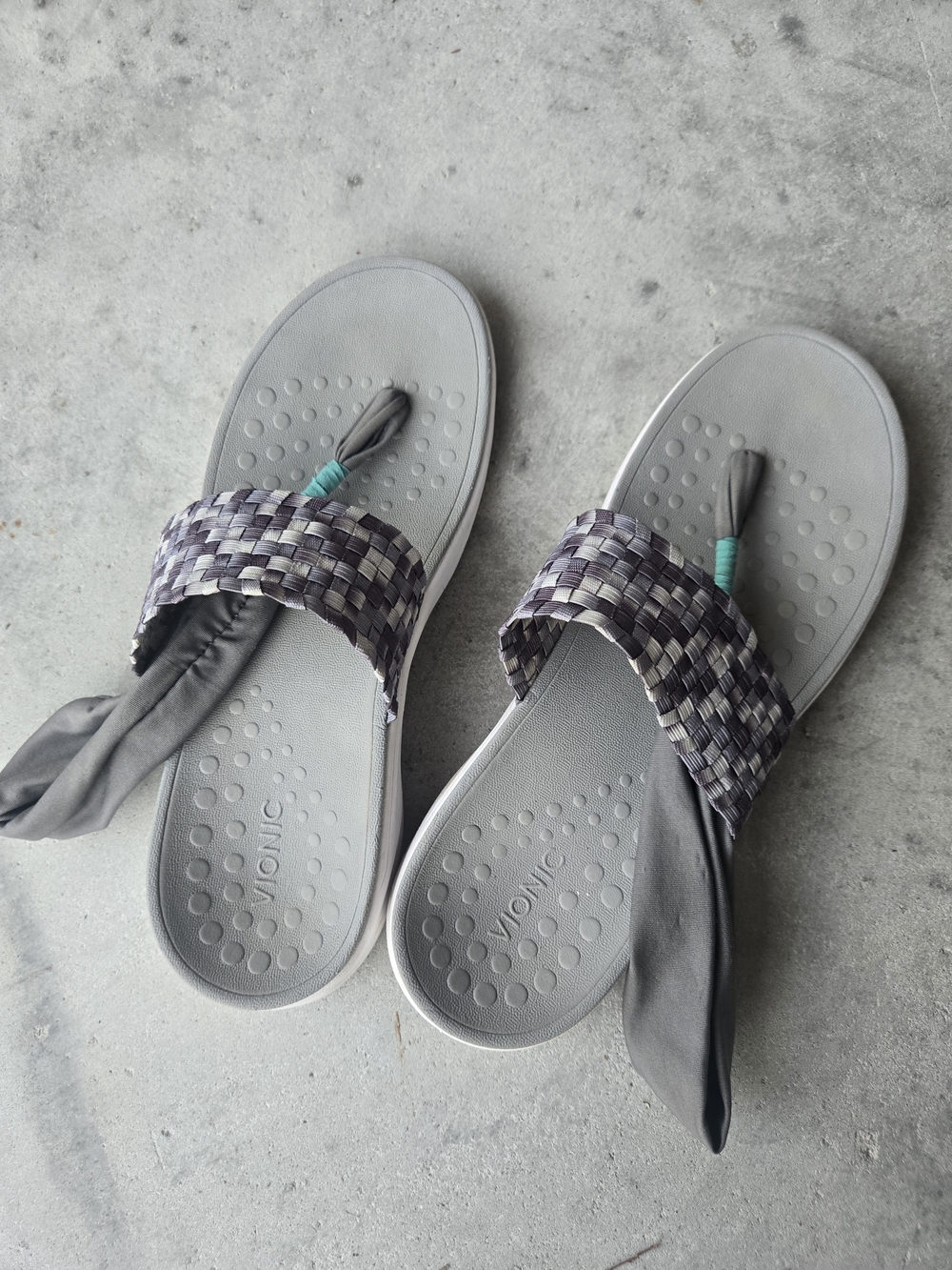 Vionic Serene Tia active slingback sandals in gray Size 10